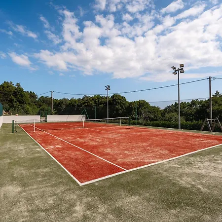 Hébergement de vacances Mediterranean Anatai With Sauna & Tennis Court