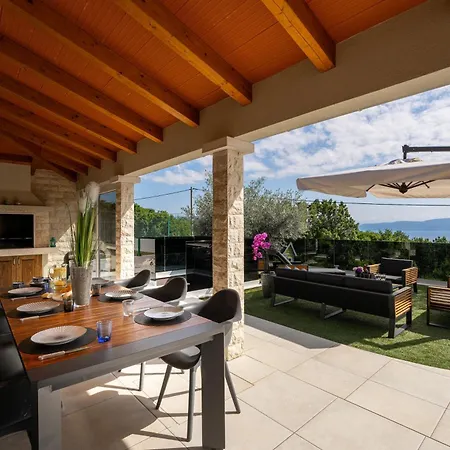 Mediterranean Anatai With Sauna & Tennis Court Hébergement de vacances