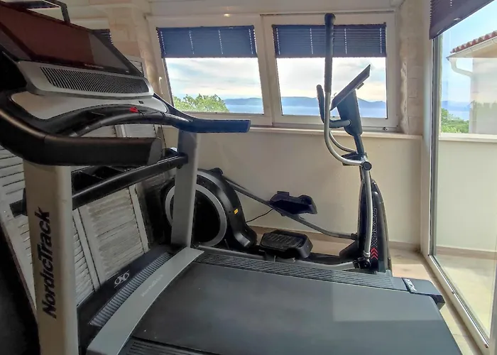 Mediterranean Anatai With Sauna & Tennis Court