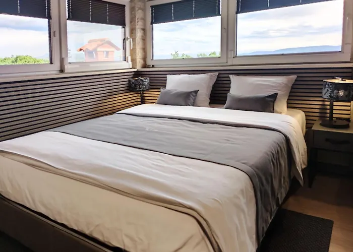 Feriehus Mediterranean Anatai With Sauna & Tennis Court Drenje (Istria)