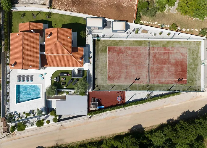 Feriehus Mediterranean Anatai With Sauna & Tennis Court